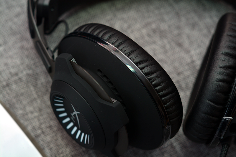 金士顿黑鹰和黑鹰s对比,黑鹰金士顿