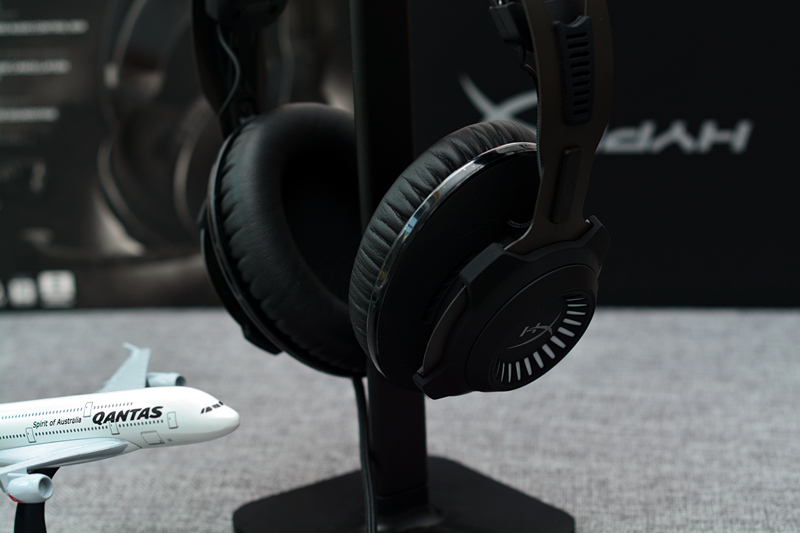 金士顿黑鹰和黑鹰s对比,黑鹰金士顿