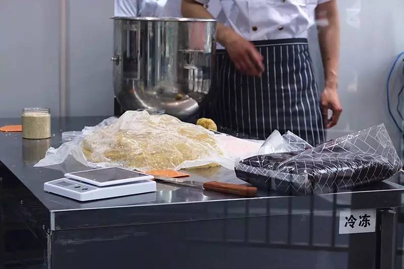 网红的鲍师傅是真的吗,杭州鲍师傅最新视频