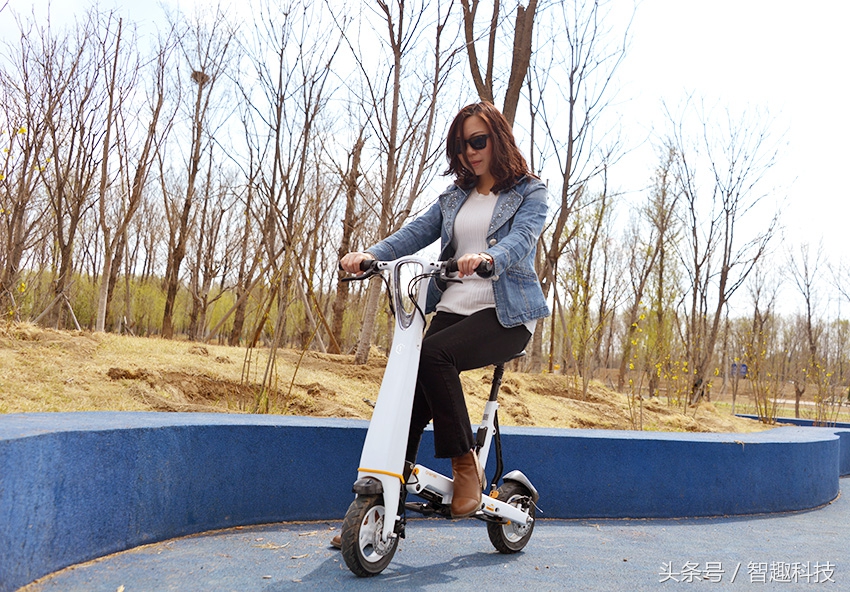 老婆儿子齐上阵视频,入门级电动车测评