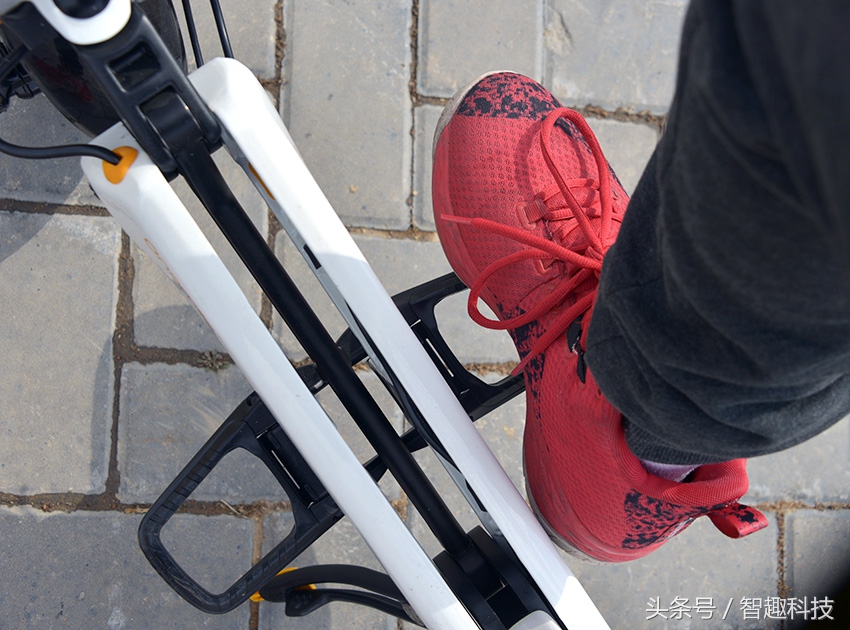 老婆儿子齐上阵视频,入门级电动车测评