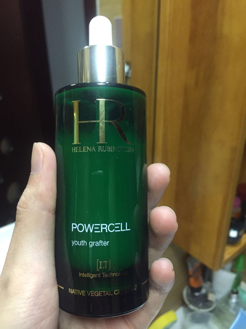 赫莲娜绿宝瓶精华敏感肌用了刺痛,敏感肌用赫莲娜哪一款