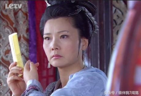 搞笑穿帮：铁齿铜牙纪晓岚中的王爷您抽的烟这么好，皇上知道吗？