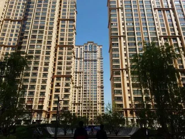 看楼王的风采，星河盛世三百多平开工大吉