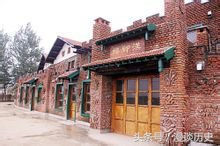 他和张学良都叫“汉卿”，后来为救国散尽家产创办大学