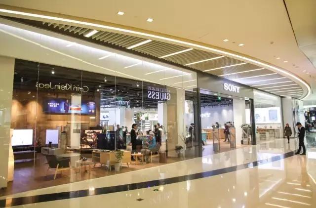 直男会炸！成都这家黑科技满满的体验店，男生进来了就不想出去！