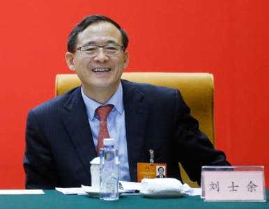 中国吸烟危害健康报告2020新闻,吸烟损失6万元