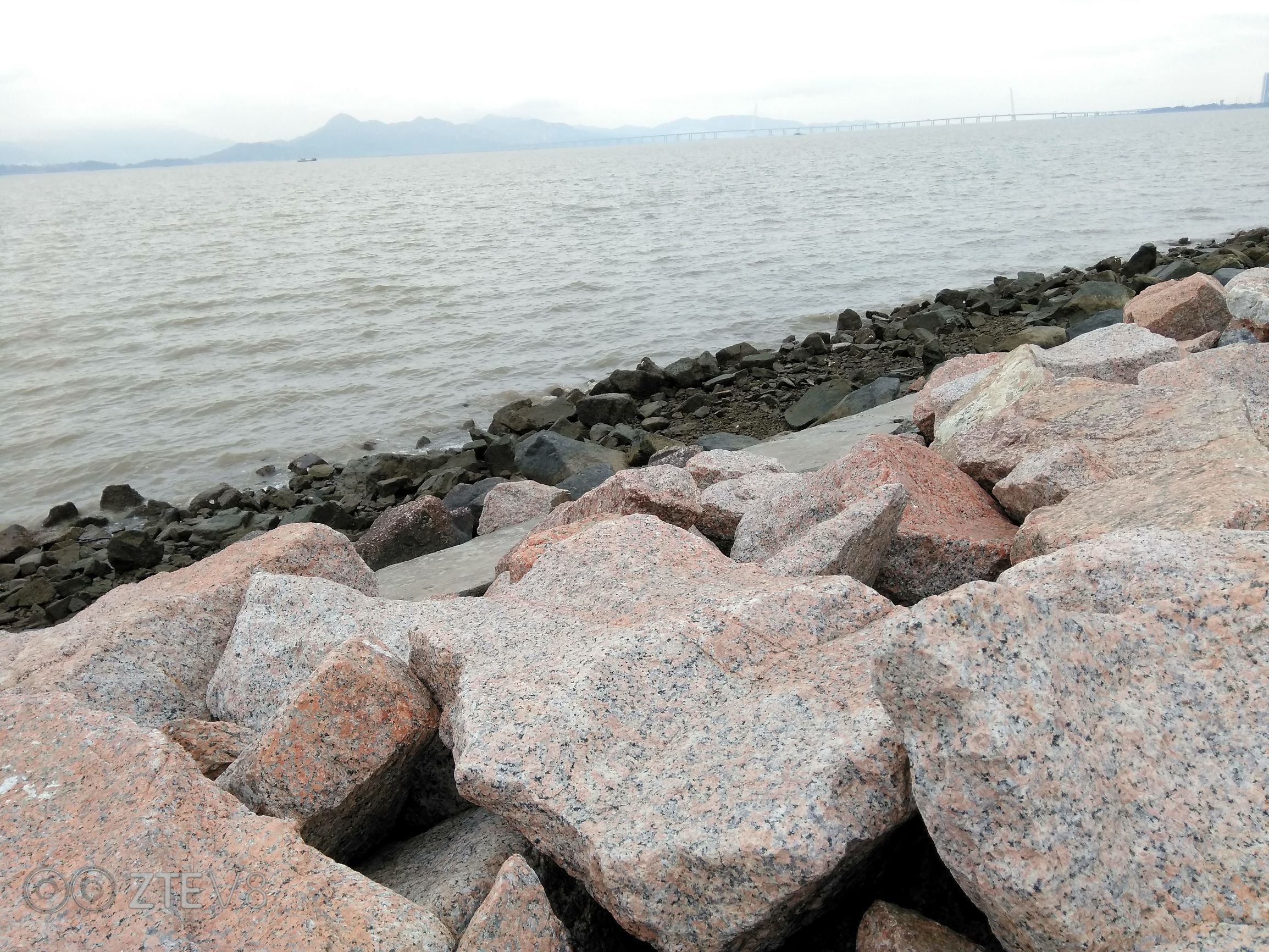 中兴bladev8相似手机,中兴bladev10详细评测