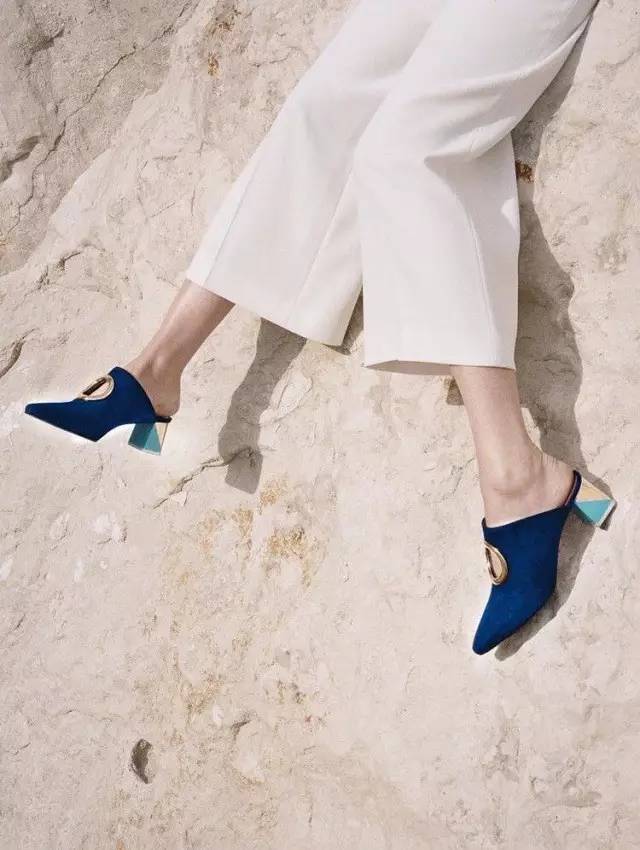 穿上合适的鞋子才会跑得更快,穿对鞋子每一步都是春光