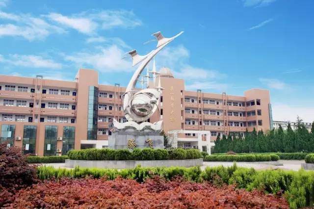 江西师范大学出过哪些名人,江西的大学里面出过什么名人