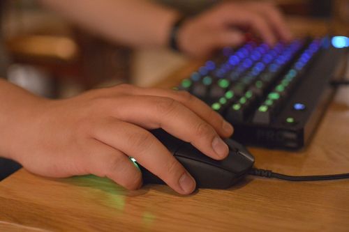 罗技gpro键盘,为游戏而生的游戏手机