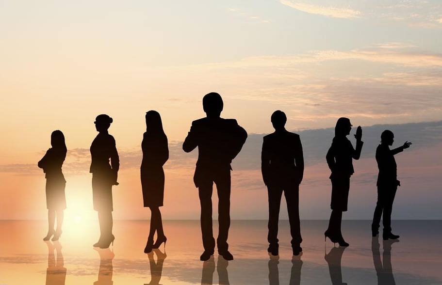 私人衣服定制行业分析图,服装行业探讨