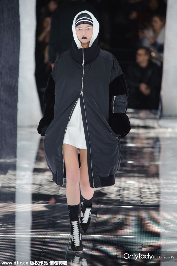 蕾哈娜上综艺节目,蕾哈娜爆单