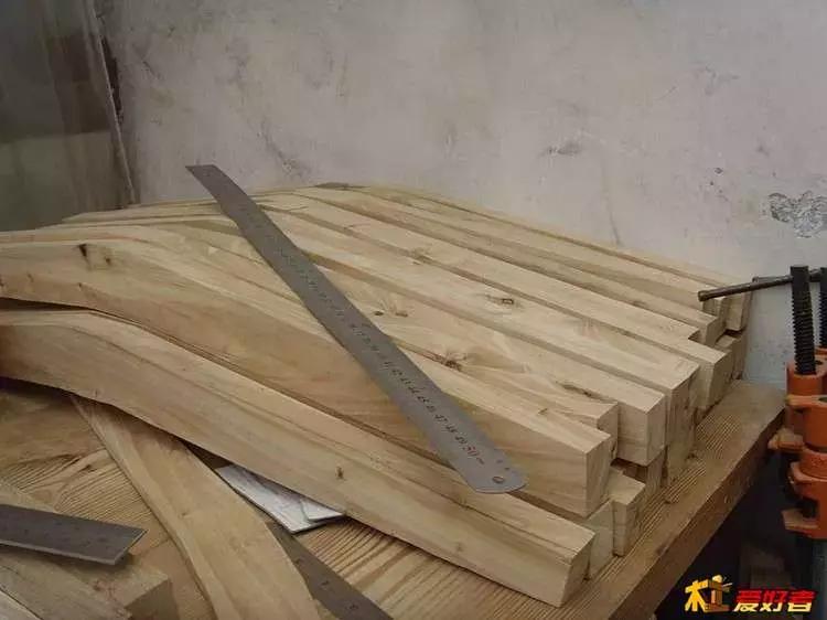 坐着轮椅入了坑——《轮椅上的木匠》