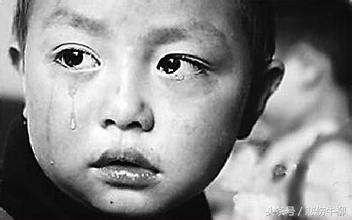 小儿无辜受雷劈，众人皆言此人不善厌恶之，岂料二十年后都来巴结