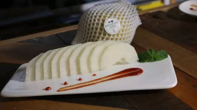 他辞去500强企业的工作，毅然决然开荒种梨，最后怎么样了