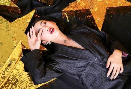 亚洲首场YSLBEAUTYCLUB登陆上海——YSL圣罗兰美妆酷炫开启游轮快闪店