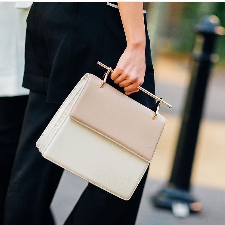 你的包烂大街了吧？三个品牌瞬间提升包品