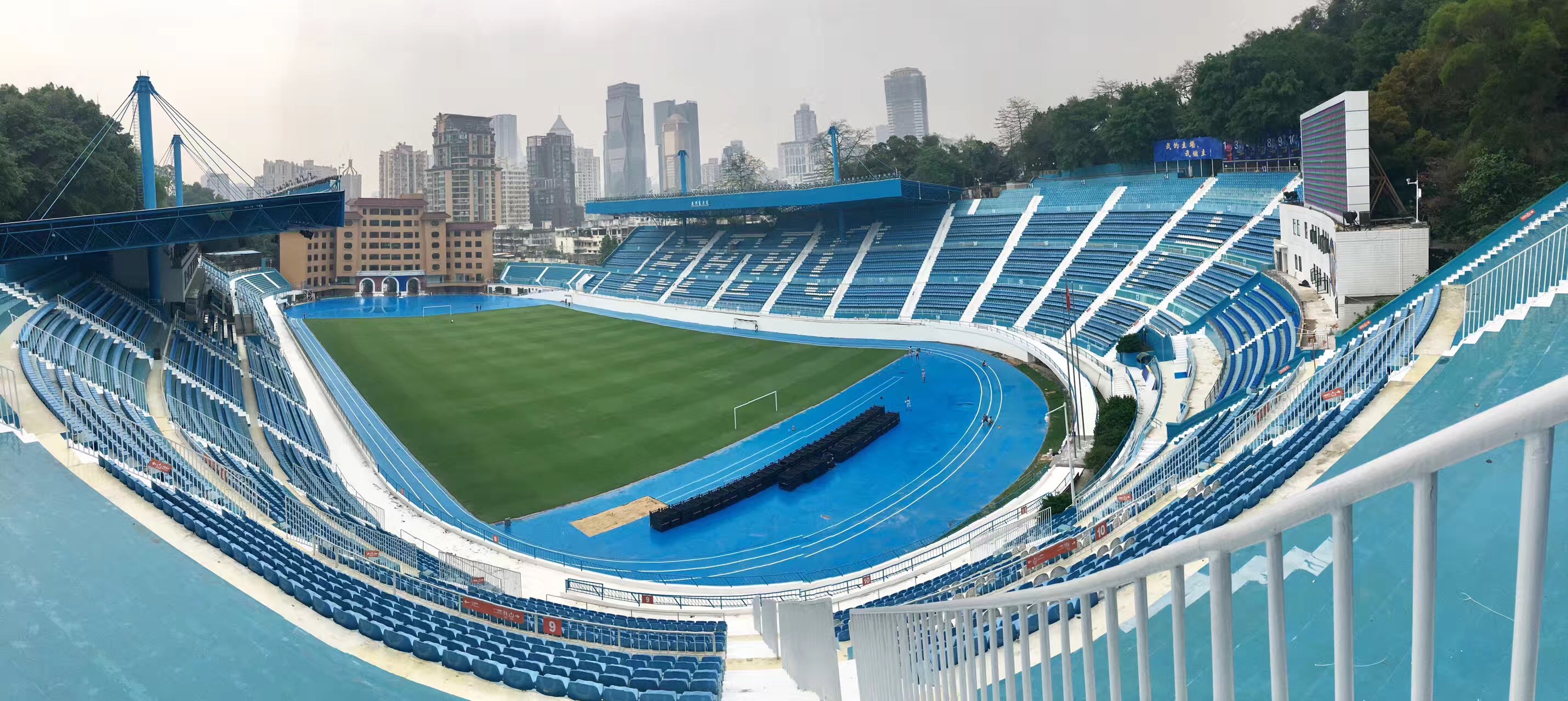 广州越秀山足球场效果图,广州越秀公园足球场