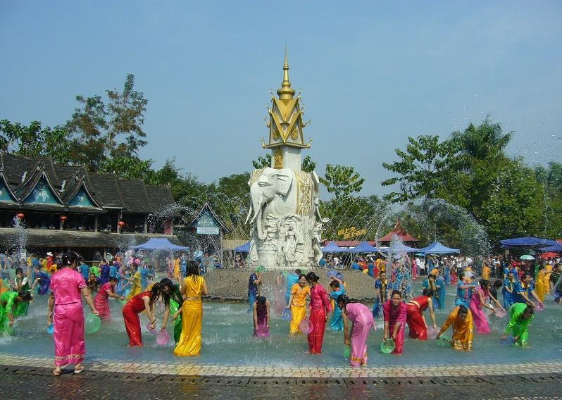 西双版纳民族风情园门票多少钱,西双版纳民族风情园在景洪市内吗