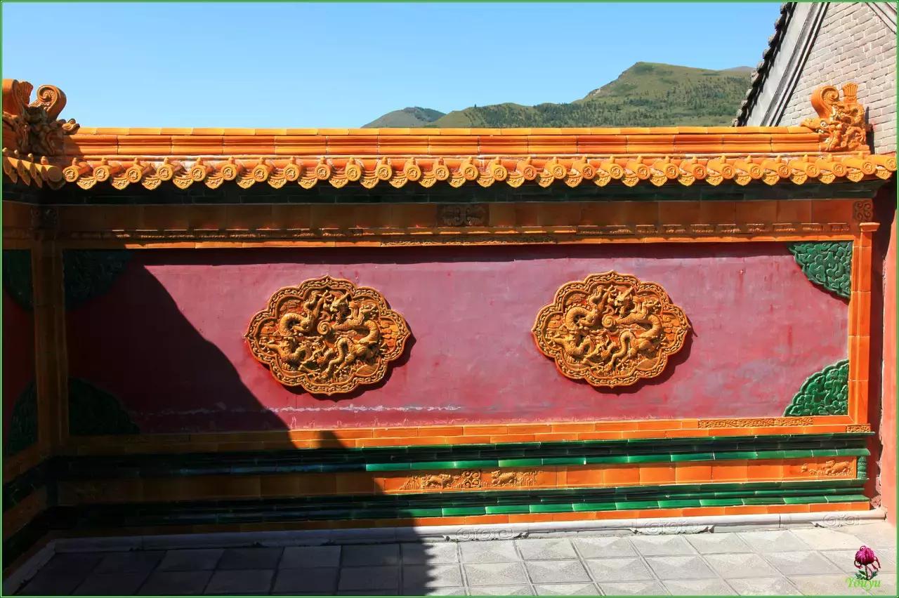 五台山文殊菩萨铜像在哪个寺庙,山西省五台山文殊菩萨寺庙