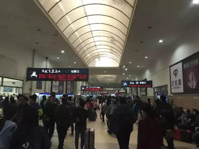 哈尔滨站可以用电子乘车码进站吗,哈尔滨站网上购票怎么进站