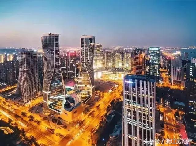 钱江新城的“红酒瓶”开了，可以天天cheers