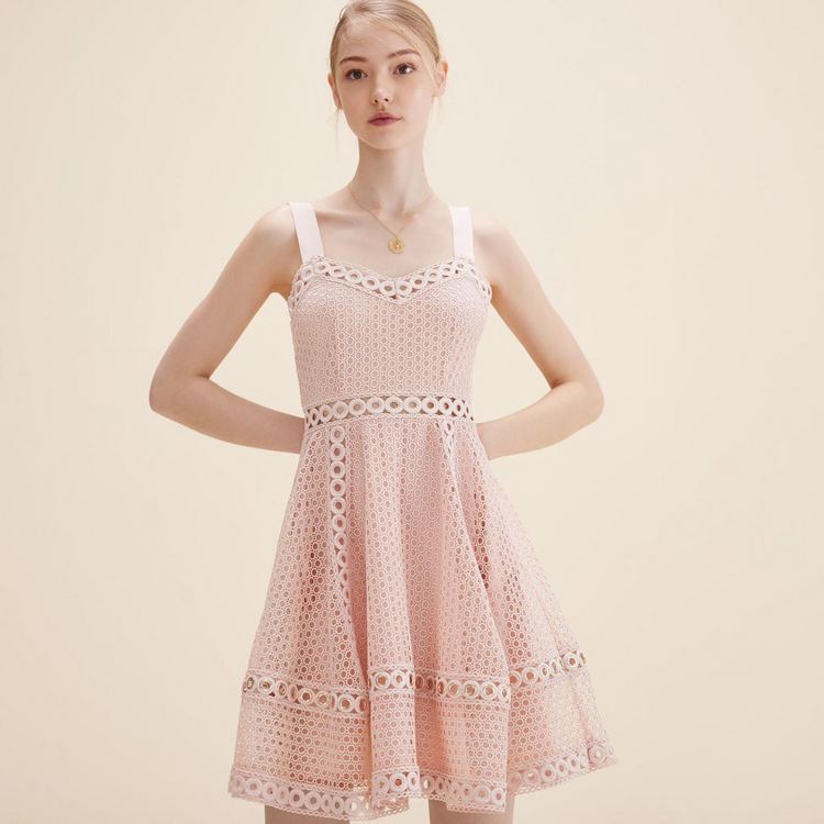 美到尖叫的清新连衣裙,美翻了2018连衣裙流行的八大元素