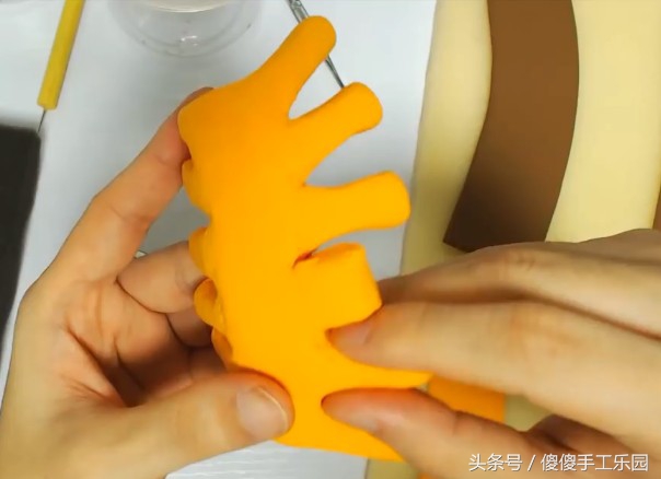 创意diy粘土制作，还记得宫崎骏动画里的（龙猫）猫巴士吗