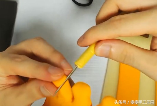 创意diy粘土制作，还记得宫崎骏动画里的（龙猫）猫巴士吗
