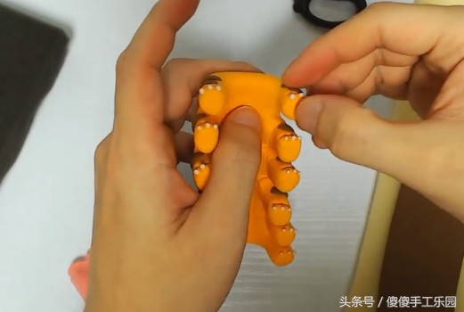 创意diy粘土制作，还记得宫崎骏动画里的（龙猫）猫巴士吗