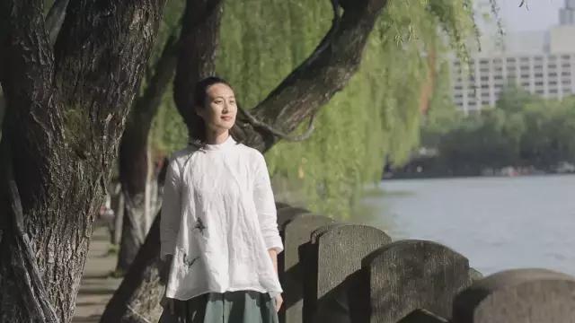 一人喝茶两人品茶,一人喝茶会喝出什么境界呢