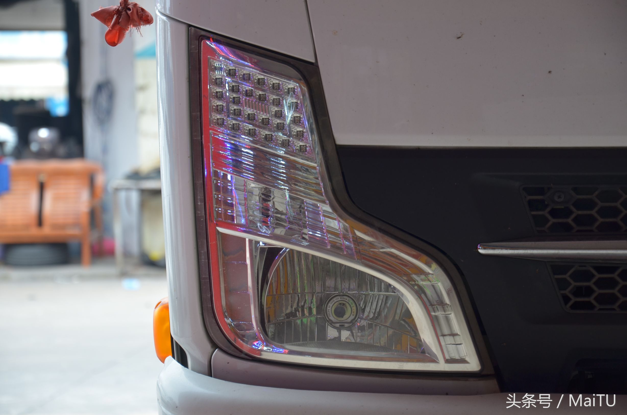 很多老司机都说货车的灯光会害死人，那是他们因为没有按套路来搞