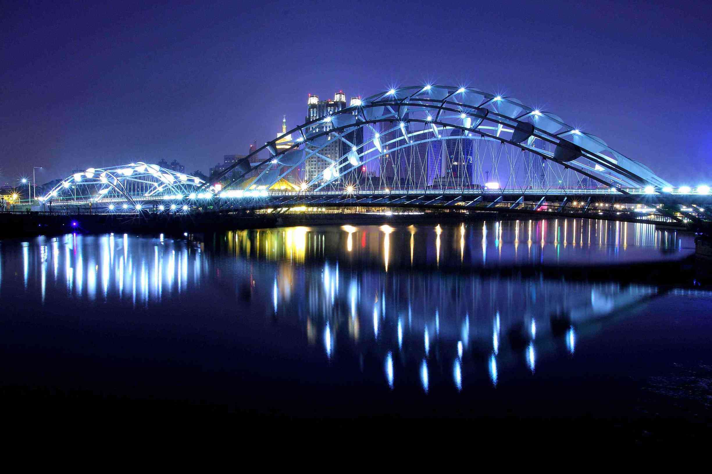 奉化水蜜桃蒋氏故里包装盒,奉化水蜜桃和无锡水蜜桃哪个最早