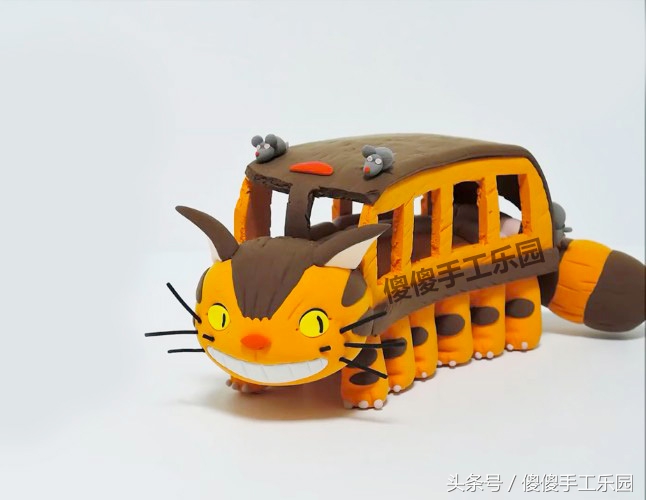 创意diy粘土制作，还记得宫崎骏动画里的（龙猫）猫巴士吗