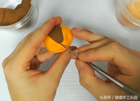 创意diy粘土制作，还记得宫崎骏动画里的（龙猫）猫巴士吗
