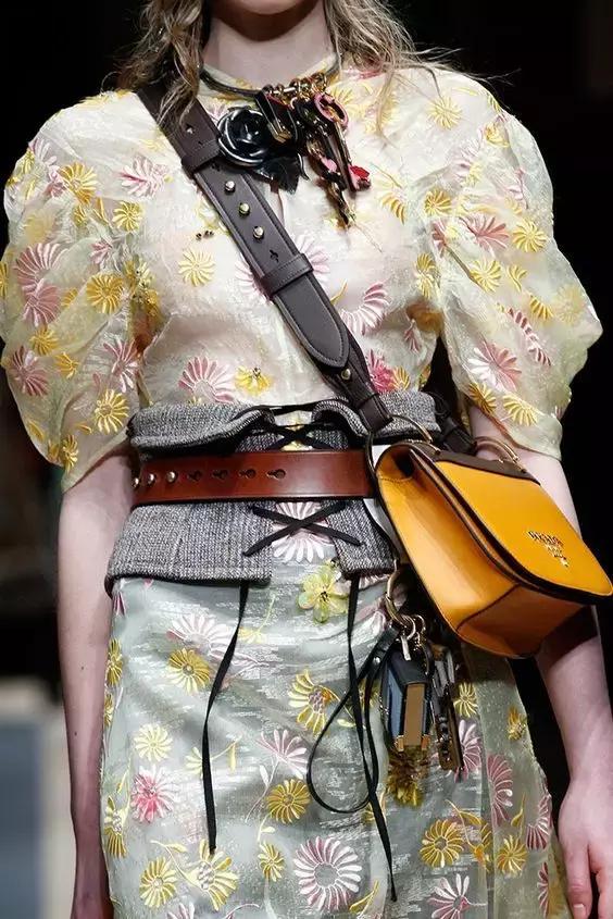 时髦包带,气质洋气斜挎包包今年流行2022款