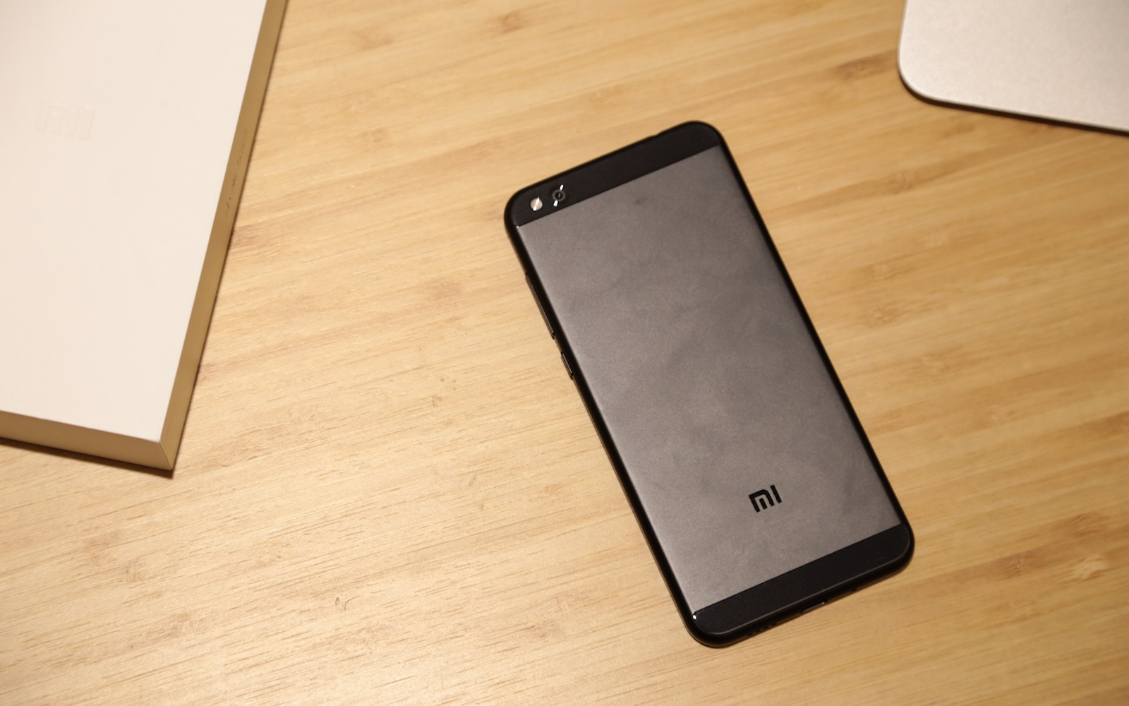 小米5c外观效果图,小米5c力挽狂澜之作