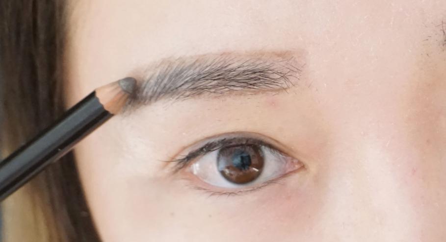 自然纯真才是王道，猫小兔教你打造甜美约会妆