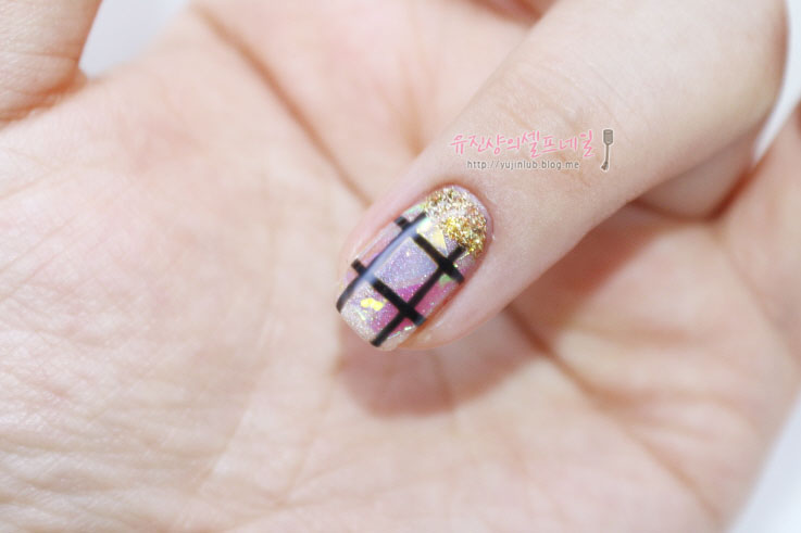 裸色方格条纹美甲~爱丽小屋甲油