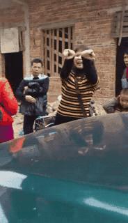 贝比，妍希你们用的是同一个造型师吗？