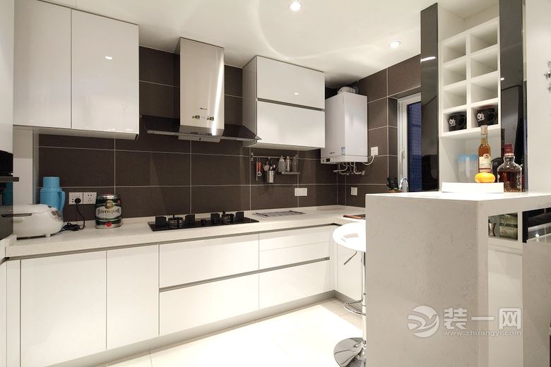 沙发餐厅背景墙现代轻奢,轻奢客厅豪华沙发背景墙