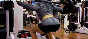 雄壮腿部大肌群加强训练：6个动作增强腿部力量提升运动质量