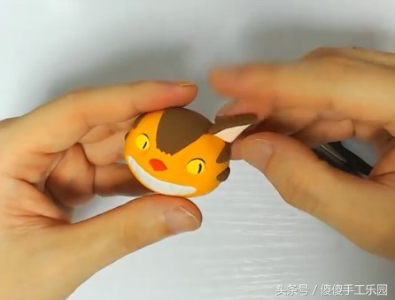 创意diy粘土制作，还记得宫崎骏动画里的（龙猫）猫巴士吗