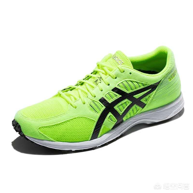 跑马拉松穿什么鞋最合适,跑马拉松穿什么鞋好特步