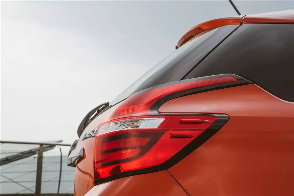 全新丰田致炫深度测评,夹缝中生存之道