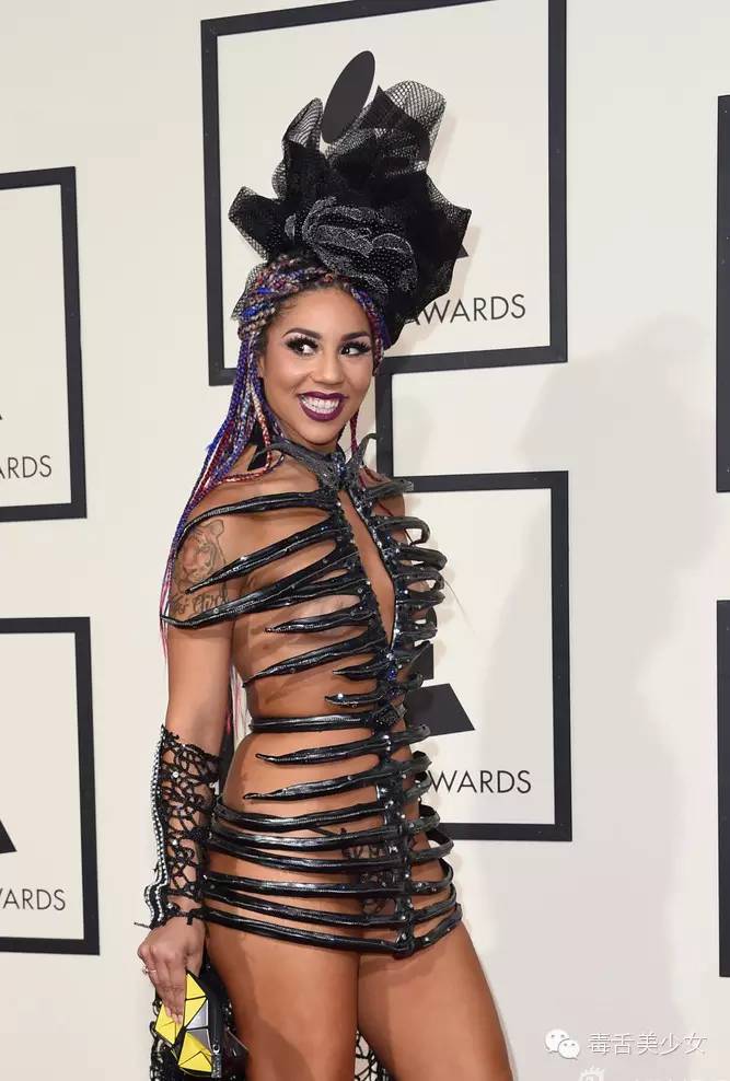 霉霉2024格莱美红毯造型,火星哥uptownfunk格莱美现场霉霉