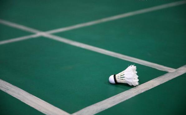 熟悉羽毛球场地需要注意什么,羽毛球场各种线介绍