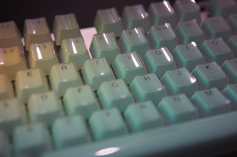 雷柏机械键盘v500冰晶版,雷柏v500s黑轴怎么样