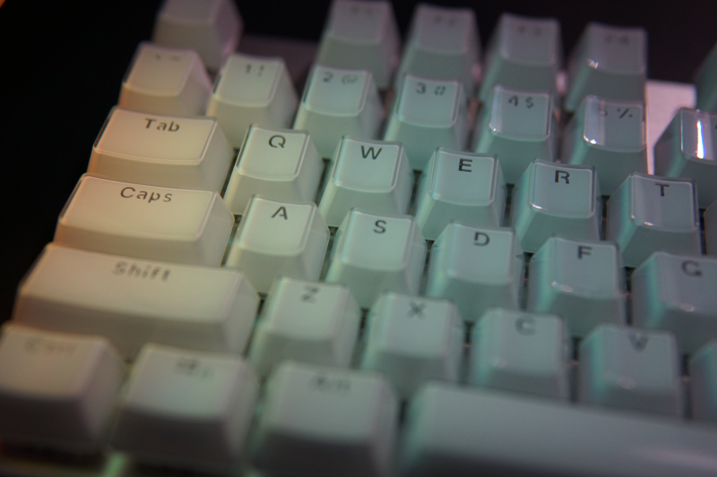 雷柏机械键盘v500冰晶版,雷柏v500s黑轴怎么样